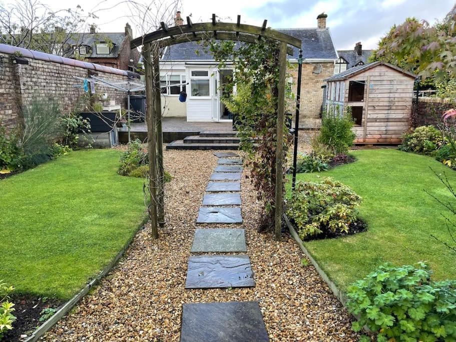 Traditional In West Kilbride Village Holiday home Seamill